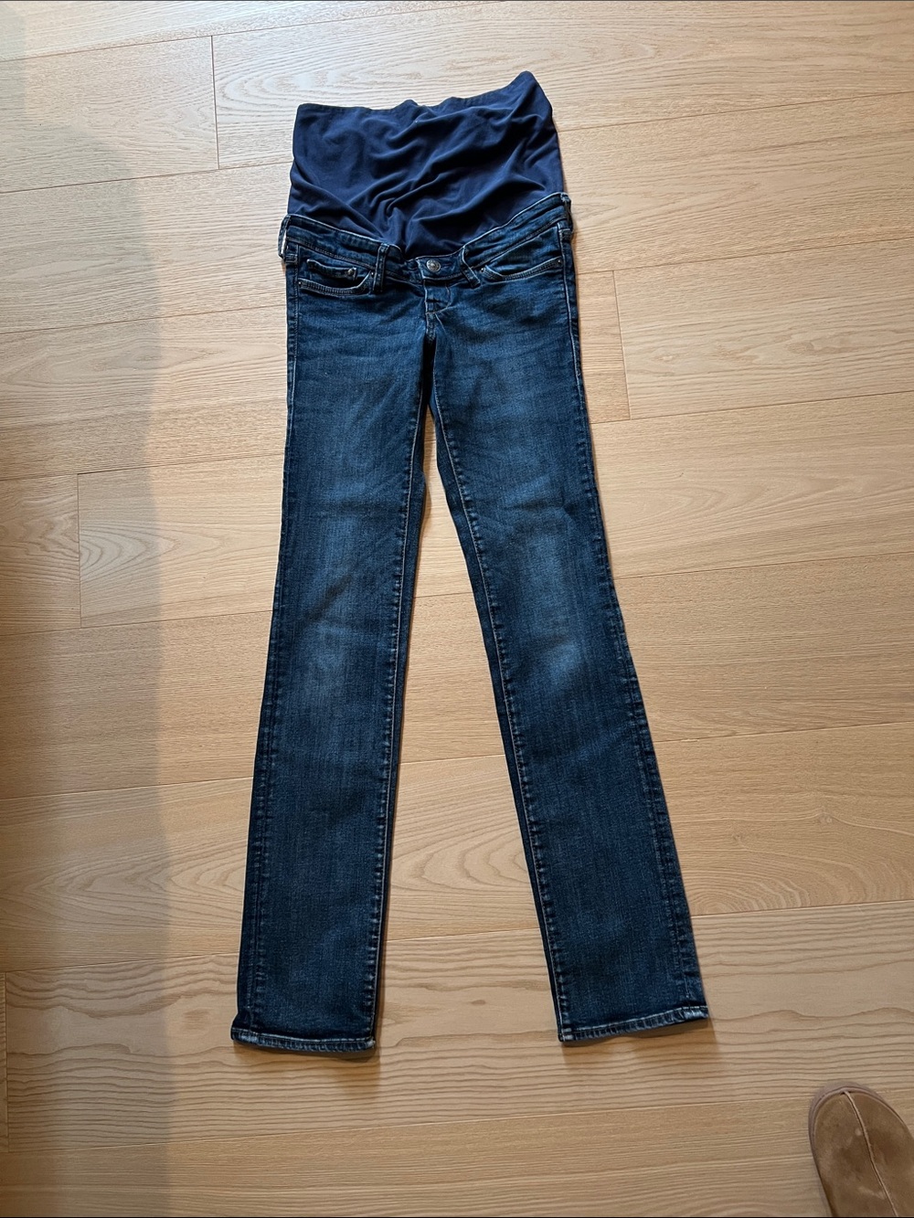 H&M skinny maternity jeans